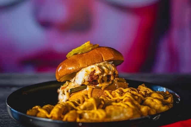 Nashville hot chicken & Gyro food